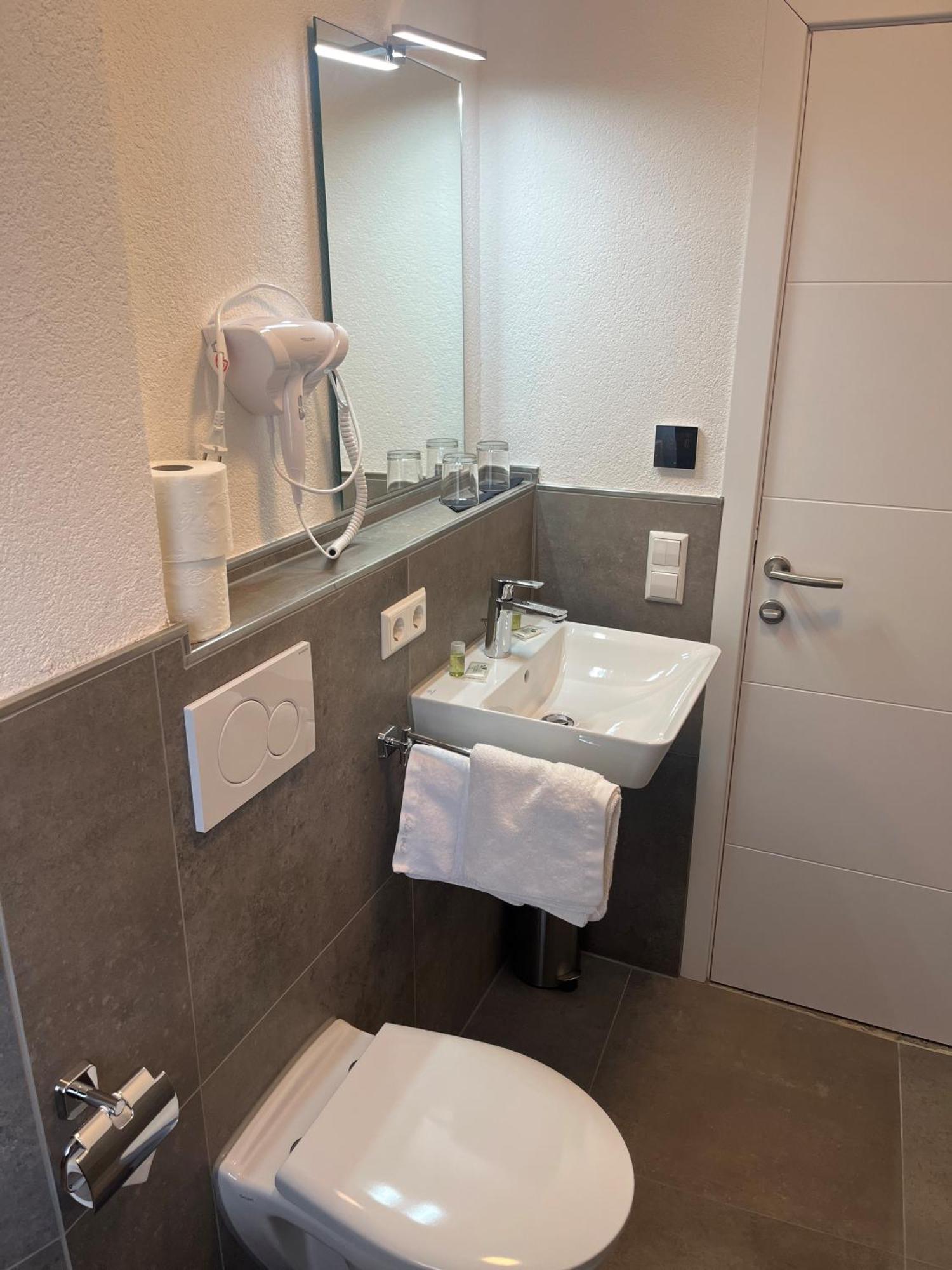 Hotel Seeadler Friedrichshafen Kültér fotó