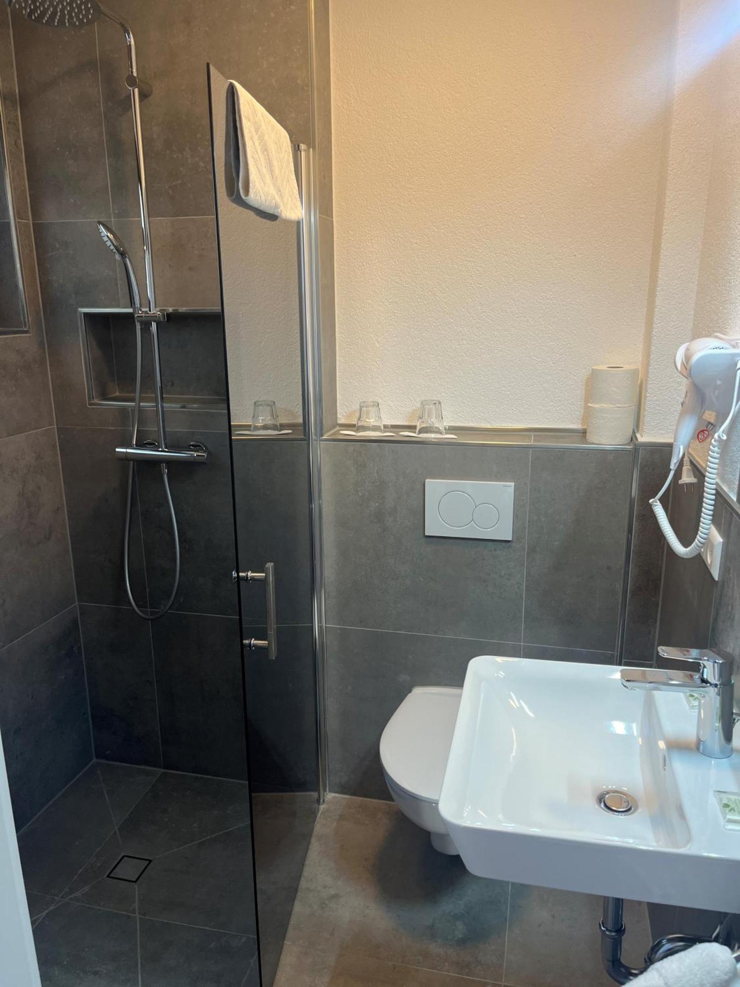 Hotel Seeadler Friedrichshafen Kültér fotó